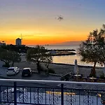 Stelios' Beachfront Retreat *