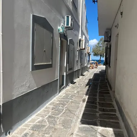 Stelios' Beachfront Retreat パロス島