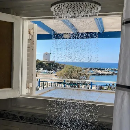 Semesterbostad Stelios' Beachfront Retreat