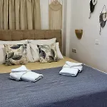 Stelios' Beachfront Retreat Парос