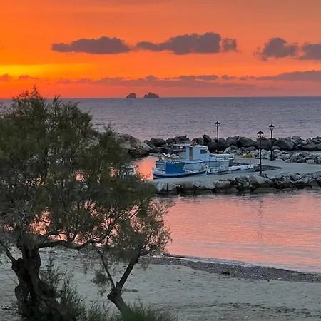 Stelios' Beachfront Retreat