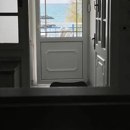 Stelios' Beachfront Retreat Páros