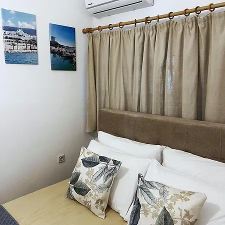 Semesterbostad Stelios' Beachfront Retreat Páros