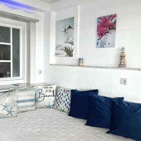 Stelios' Beachfront Retreat *