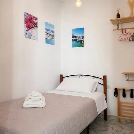 Stelios' Beachfront Retreat Парос