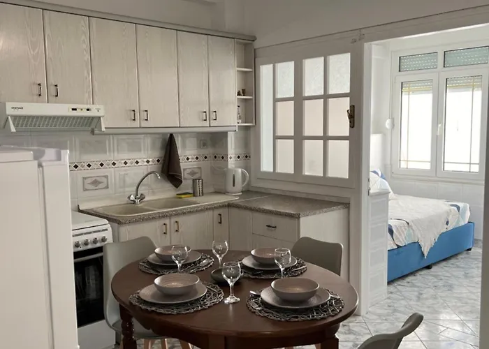 Stelios' Beachfront Retreat 度假居 Páros