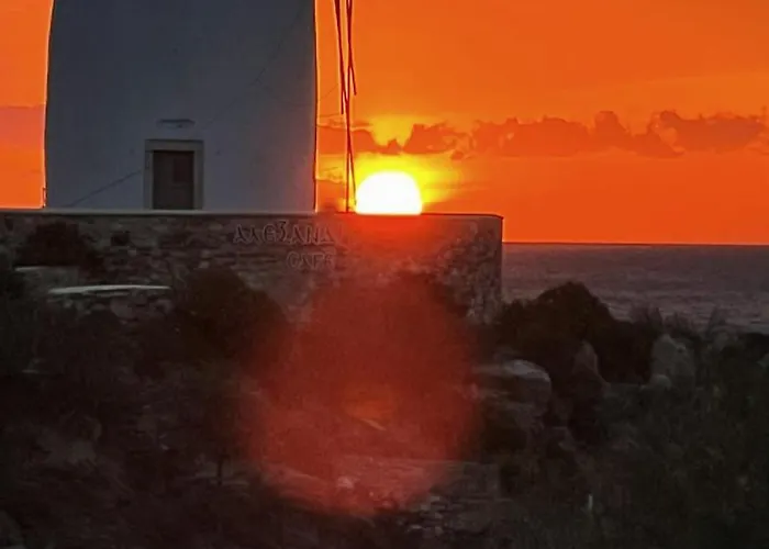 Stelios' Beachfront Retreat Casa de Férias