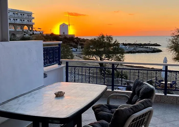 Stelios' Beachfront Retreat Casa de Férias