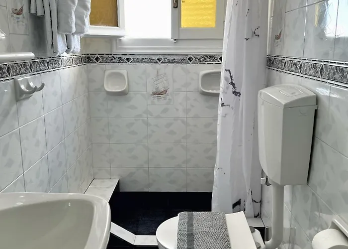 度假居 Stelios' Beachfront Retreat Páros