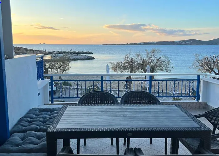 Casa de Férias Stelios' Beachfront Retreat